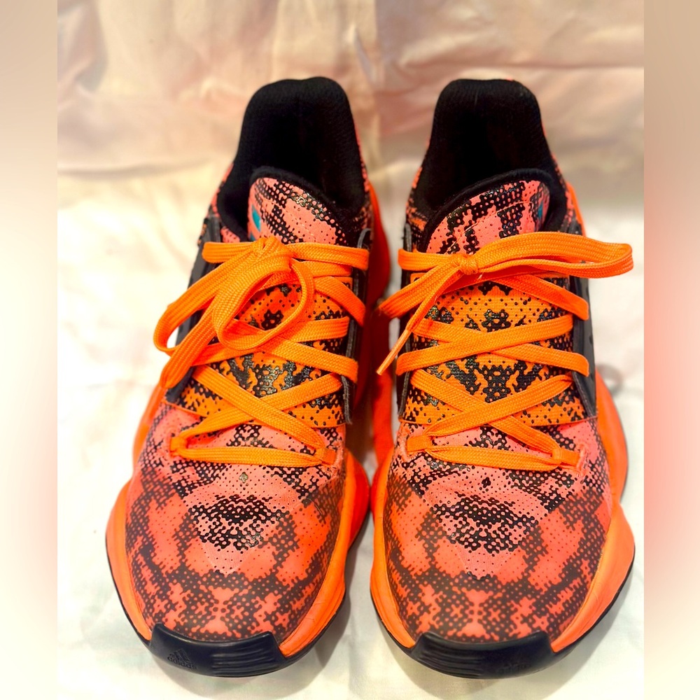 adidas | KIDS SIZE 3.5 HARDEN BOL 4 GILA - NWOT